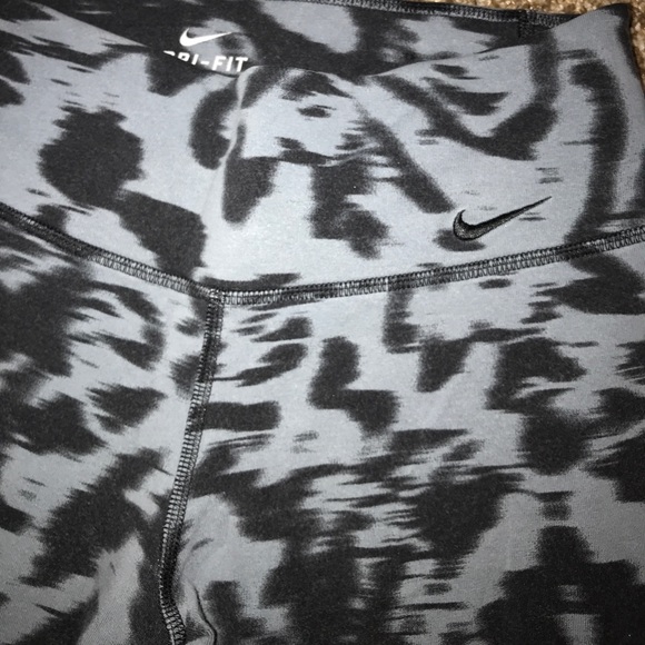 Dri fit Nike workout pants - Picture 2 of 4